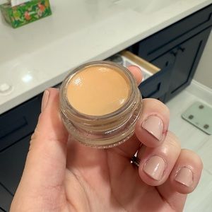 Glossier Light 5 Stretch Balm Concealer
